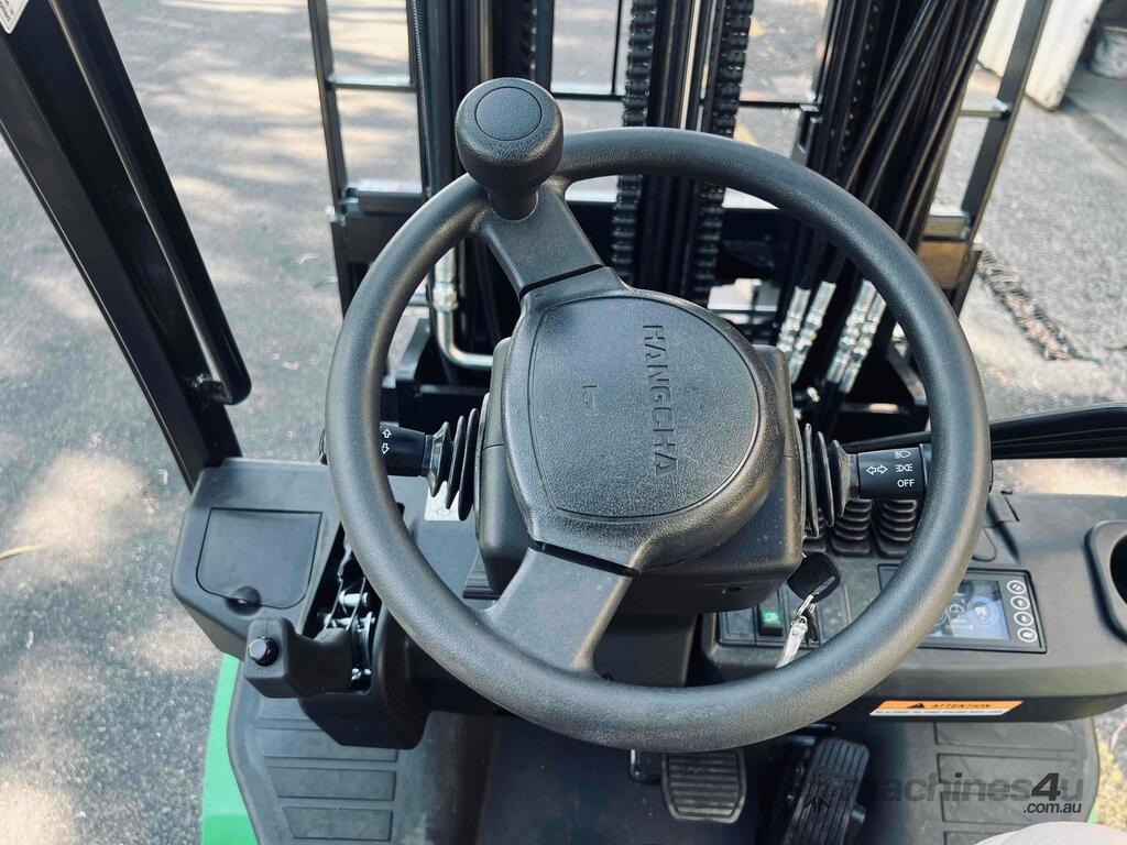 Lithium Powered Forklift 1800kg